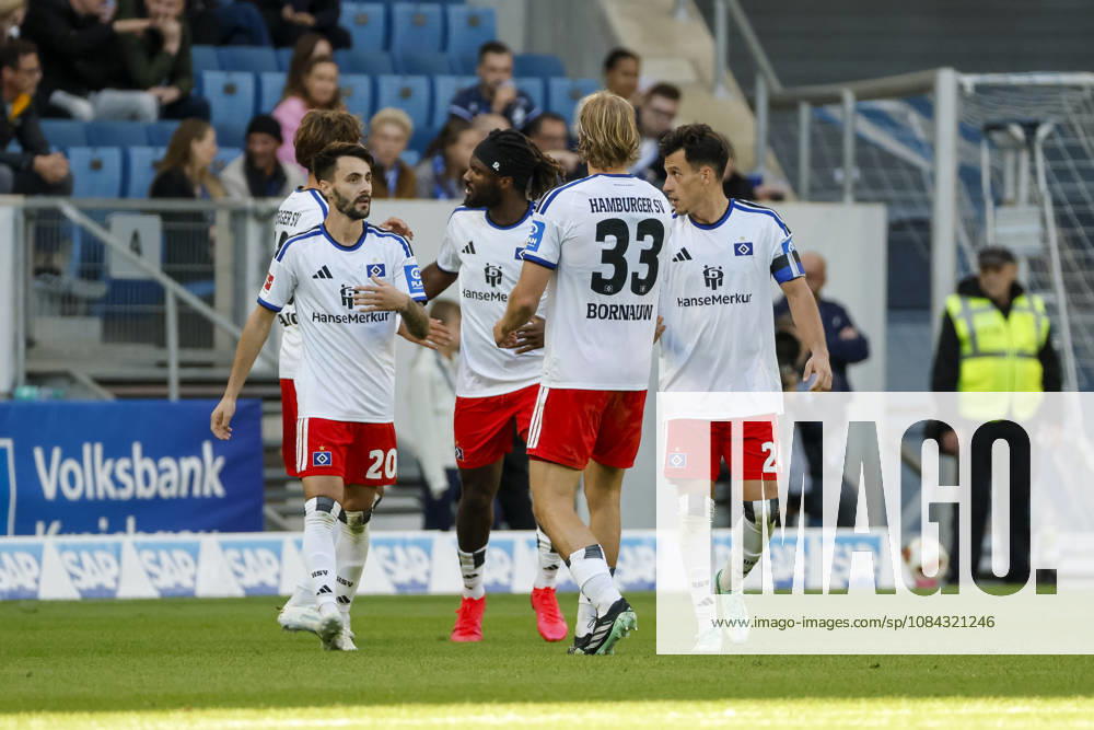 Torjubel Hamburger SV beim 2:2 durch Terem Moffi (Hamburger SV, 09), Freude, Begeisterung, positive Emotionen, Torerfolg , Deutschland, Fussball, 1. Bundesliga, 5.Spieltag, 2026 2027, TSG Hoffenheim vs. Hamburger SV, 10.10.2026, Sinsheim SNP Arena Deutschland