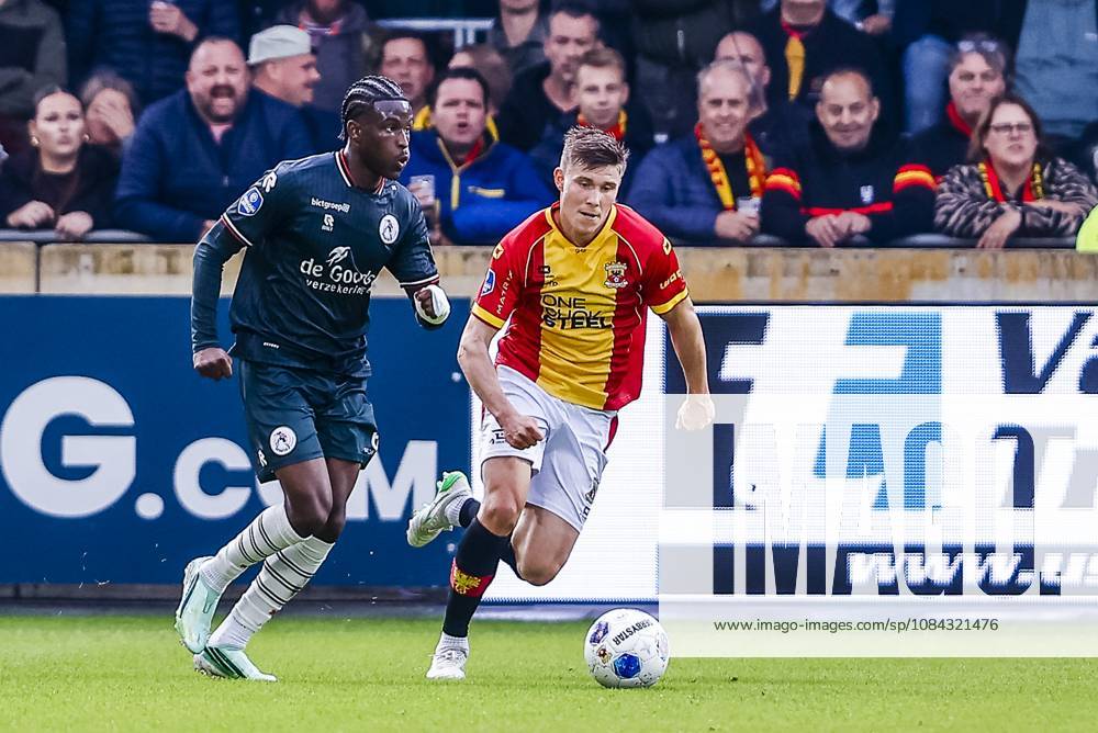 , Stadium De Adelaarshorst , season 2026 2027 , Dutch Eredivisie football . match between Go Ahead Eagles and Sparta Rotterdam, Picture shows , Sparta player Isaac Babadi , Eagles player Alfons Sampsted Go Ahead Eagles - Sparta x208111066x