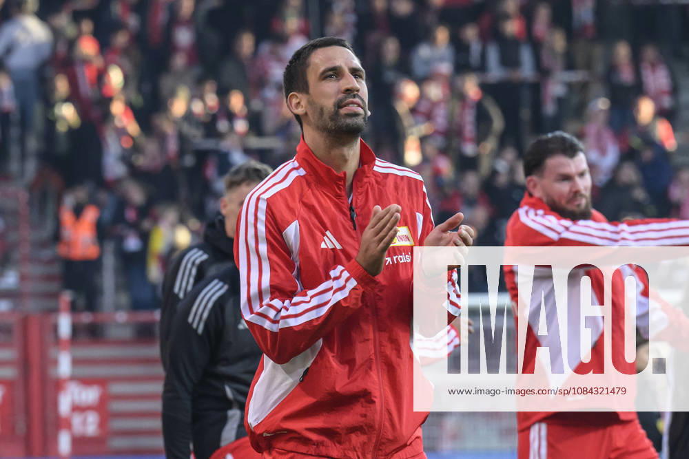 Im Bild v.l.: Rani Khedira (Union Berlin, 08), Union siegt nach 90 plus 2 Minuten 1:0, Freude, Jubel, Zufriedenheit in den Gesichtern der Spieler, GER, Berlin, Fussball, 1. FC Union Berlin vs SV Elversberg, in der Alten Försterei, 10.10.2026, DFB DFL REGULATIONS PROHIBIT ANY USE OF PHOTOGRAPHS AS IMAGE SEQUENCES AND OR QUASI-VIDEO,