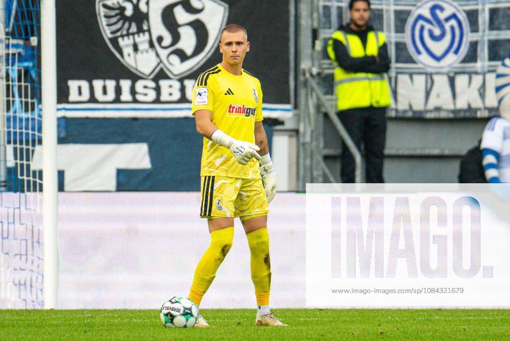 Fußball 3.Liga MSV Duisburg - TSG Hoffenheim II am 10.10.26 in der Schauinsland-Reisen Arena in Duisburg Maximilian Braune( Duisburg ) Duisburg