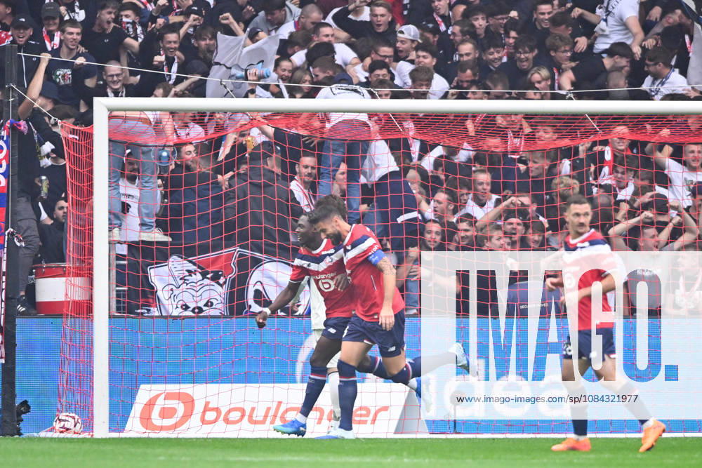 LOSC Lille v Le Havre Athletic Club - Ligue 1 McDonald s 2026 2027 Gaetan PERRIN of Lille, Olivier GIROUD of Lille and Dilane BAKWA of Lille celebrate after scores during Ligue 1 McDonald s match between Lille and Le Havre at Stade Pierre-Mauroy on October 10, 2026 in Lille, France. Lille France