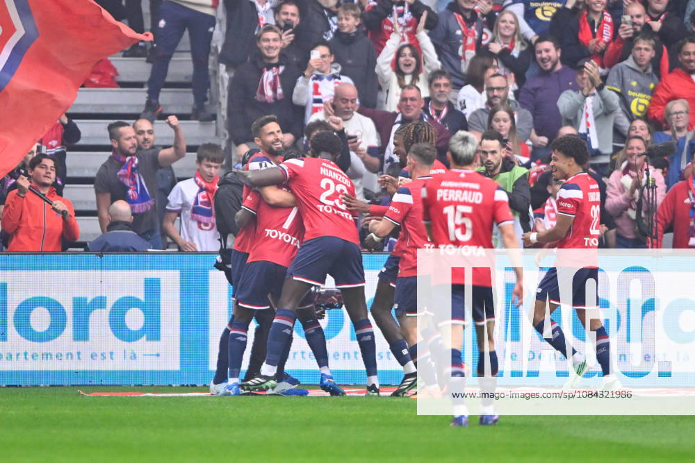 LOSC Lille v Le Havre Athletic Club - Ligue 1 McDonald s 2026 2027 Loun SRDANOVIC of Lille, Aissa Mandi of Lille, Romain PERRAUD of Lille, Olivier GIROUD of Lille and Dilane BAKWA of Lille celebrate after scores during Ligue 1 McDonald s match between Lille and Le Havre at Stade Pierre-Mauroy on October 10, 2026 in Lille, France. Lille France