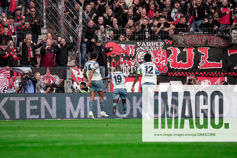 Deutschland: Fussball Saison 2026 2027 , 1. Bundesliga , 5. Spieltag , 1. FSV Mainz 05 vs. Bayer 04 Leverkusen - MEWA-Arena (Mainz) : Ernest Poku (Bayer 04 Leverkusen, 19) Tor und Torjubel zum 2:4, Tor, Torjubel, Jubel, Freude, Emotionen Mainz MEWA-Arena Deutschland Germany