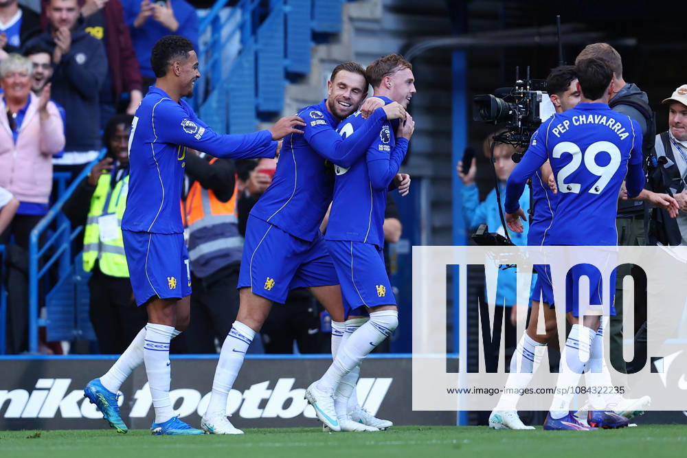 London, England, 10th October 2026. Jordan Henderson (C) of Chelsea celebrates after scoring to make it 5-1 during the Chelsea vs AFC Bournemouth Premier League match at Stamford Bridge, London. Picture credit should read: Paul Terry Sportimage . SPI_033_PT_Chelsea_Bournemouth SPI-5060-0033