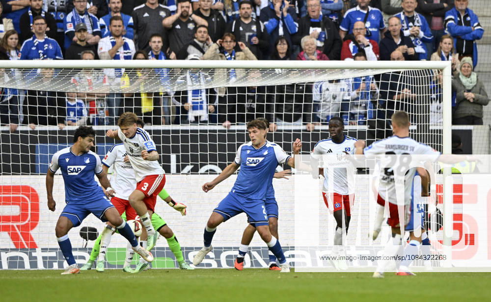 TOR zum 2:3 Miro Muheim Hamburger SV HSV (28) Torschuss Aktion Torchance findet Weg durch Freund und Feind ins Tor TSG 1899 Hoffenheim vs Hamburger SV HSV 10.10.2026 DFL REGULATIONS PROHIBIT ANY USE OF PHOTOGRAPHS AS IMAGE SEQUENCES AND OR QUASI-VIDEO TSG 1899 Hoffenheim vs Hamburger SV HSV