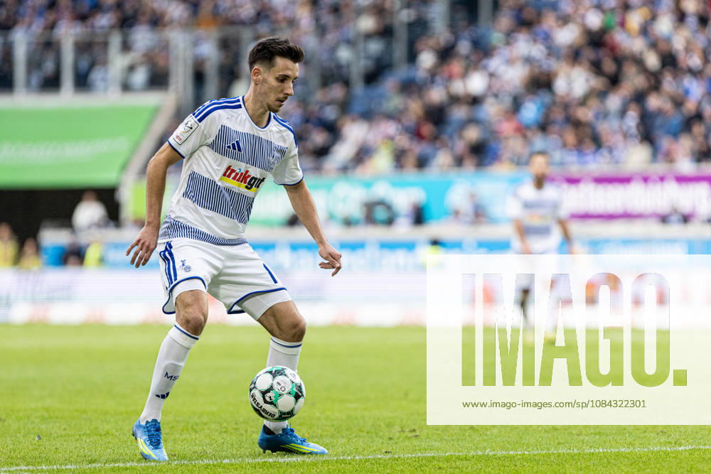 3.Liga: MSV Duisburg TSG Hoffenheim II; 10.10.2026 Conor Noß (MSV Duisburg, 14) 3.Liga 8.Spieltag: MSV Duisburg TSG Hoffenheim II; Schauinsland-Reisen-Arena, Duisburg, 10.10.2026 DFB regulations prohibit any use of photographs as image sequences and or quasi video.