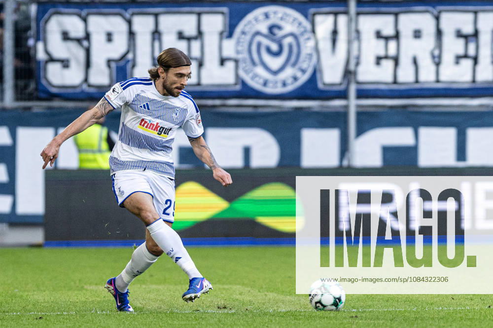 3.Liga: MSV Duisburg TSG Hoffenheim II; 10.10.2026 Joshua Bitter (MSV Duisburg, 29) 3.Liga 8.Spieltag: MSV Duisburg TSG Hoffenheim II; Schauinsland-Reisen-Arena, Duisburg, 10.10.2026 DFB regulations prohibit any use of photographs as image sequences and or quasi video.