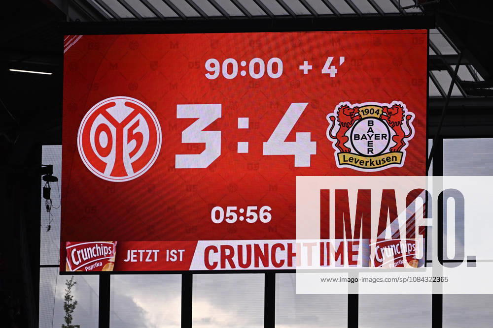 Fussball 1.Bundesliga, FSV Mainz 05 - Bayer 04 Leverkusen v.l. Endergebnis auf der Anzeigetafel Mainz