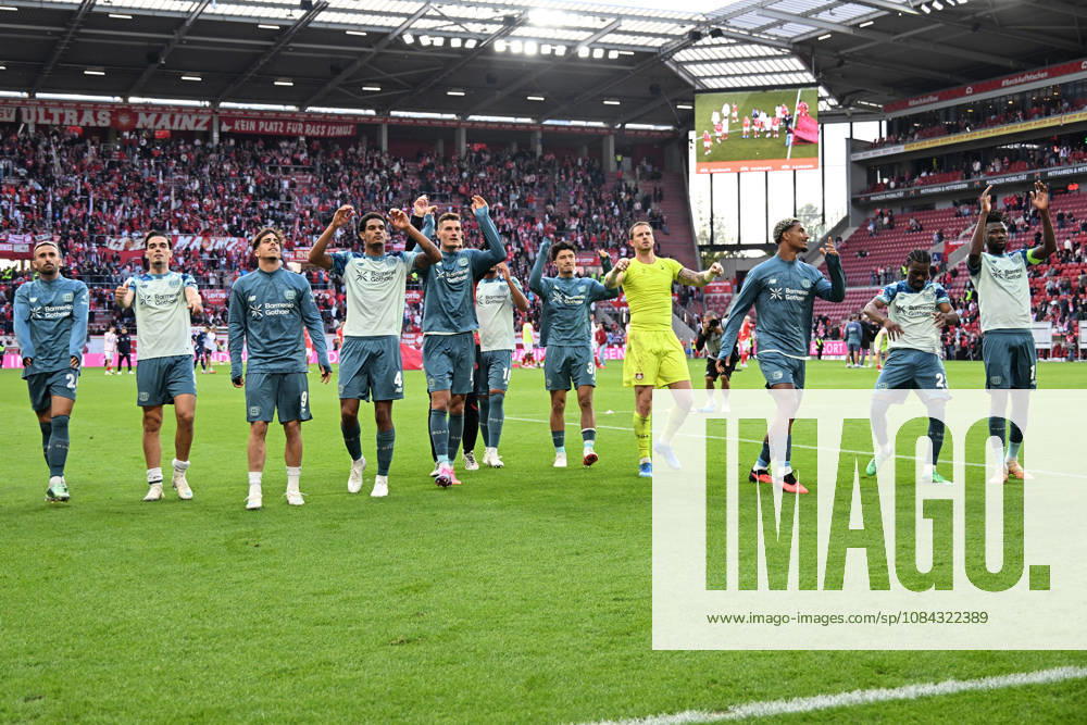 Fussball 1.Bundesliga, FSV Mainz 05 - Bayer 04 Leverkusen v.l. Jubel, Freude über den Sieg Mainz
