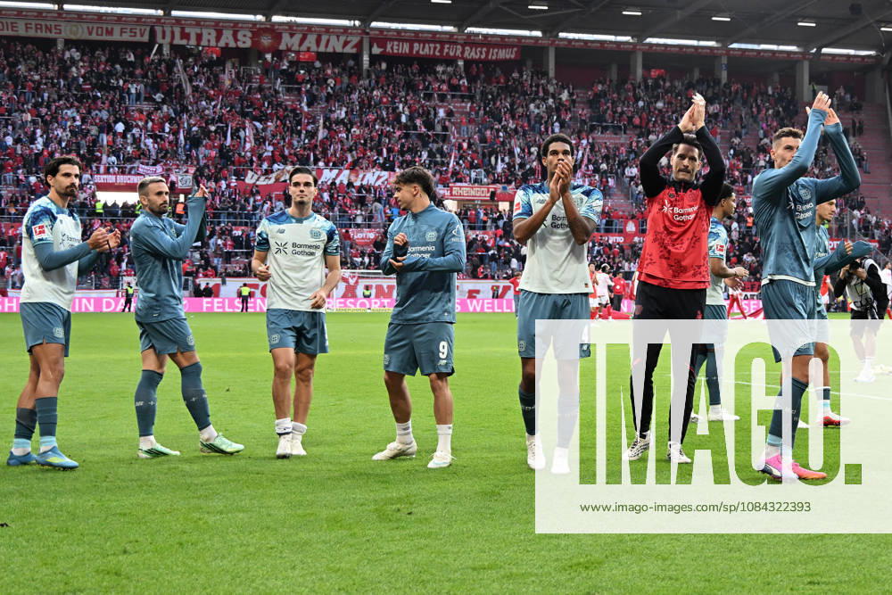 Fussball 1.Bundesliga, FSV Mainz 05 - Bayer 04 Leverkusen v.l. Jubel, Freude über den Sieg Mainz