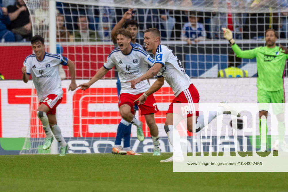 Torjubel des Torschützen Miro Muheim (Hamburger SV). Deutschland, Sinsheim, 10.10.2026, Fussball, Bundesliga: TSG 1899 Hoffenheim vs Hamburger SV, Saison 2026 2027, 5. Spieltag, SNP Arena DFL DFB REGULATIONS PROHIBIT ANY USE OF PHOTOGRAPHS AS IMAGE SEQUENCES AND OR QUASI-VIDEO.
