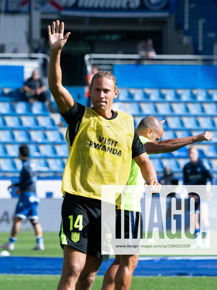 ESP: LaLiga EA Sports Deportivo Alaves v Atletico Madrid Marcos Llorente of Atletico de Madrid warms up during LaLiga EA Sports between Deportivo Alaves v Atletico Madrid played at Mendizorroza Stadium in Vitoria-Gasteiz on October 10, 2026 in Spain VITORIA GASTEIZ Spain Futbol
