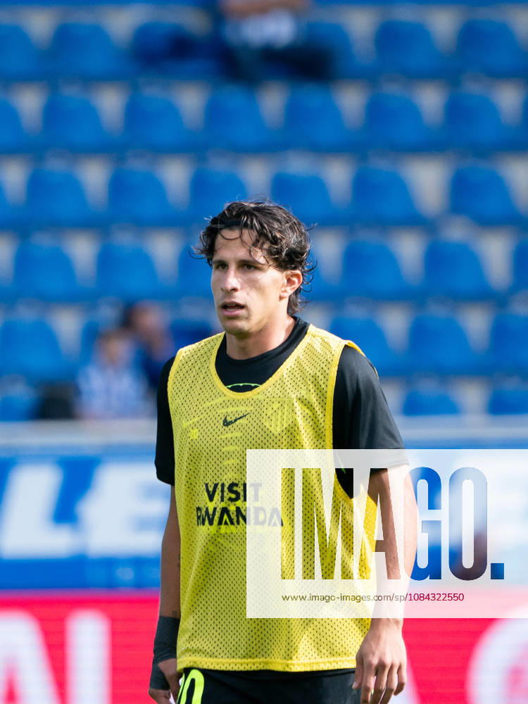 ESP: LaLiga EA Sports Deportivo Alaves v Atletico Madrid Giuliano Simeone of Atletico de Madrid during LaLiga EA Sports between Deportivo Alaves v Atletico Madrid played at Mendizorroza Stadium in Vitoria-Gasteiz on October 10, 2026 in Spain VITORIA GASTEIZ Spain Futbol