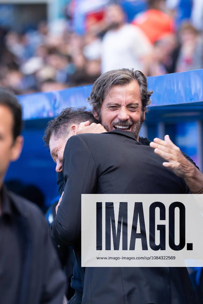 ESP: LaLiga EA Sports Deportivo Alaves v Atletico Madrid Quique Sanchez Flores of Deportivo Alaves and Diego Simeone coach of Atletico de Madrid during LaLiga EA Sports between Deportivo Alaves v Atletico Madrid played at Mendizorroza Stadium in Vitoria-Gasteiz on October 10, 2026 in Spain VITORIA GASTEIZ Spain Futbol