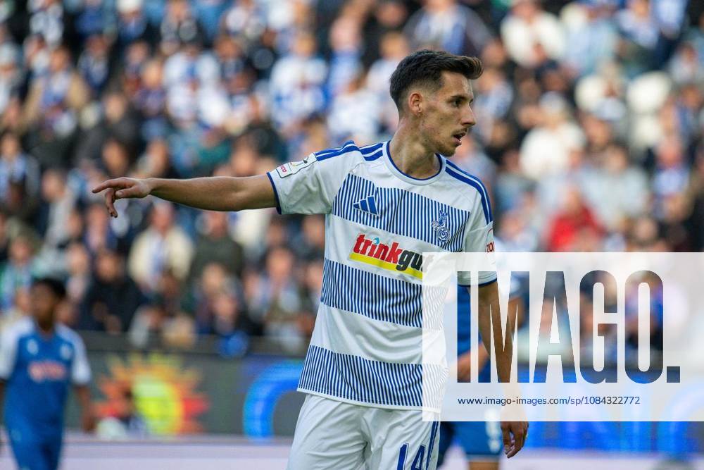 Fußball 3.Liga MSV Duisburg - TSG Hoffenheim II am 10.10.26 in der Schauinsland-Reisen Arena in Duisburg Conor Noß ( Duisburg ) Duisburg