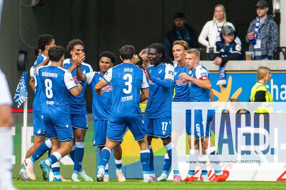 Fußball 3.Liga MSV Duisburg - TSG Hoffenheim II am 10.10.26 in der Schauinsland-Reisen Arena in Duisburg Torjubel zum 0:1 durch Blessing Makanda( Hoffenheim 2) Duisburg
