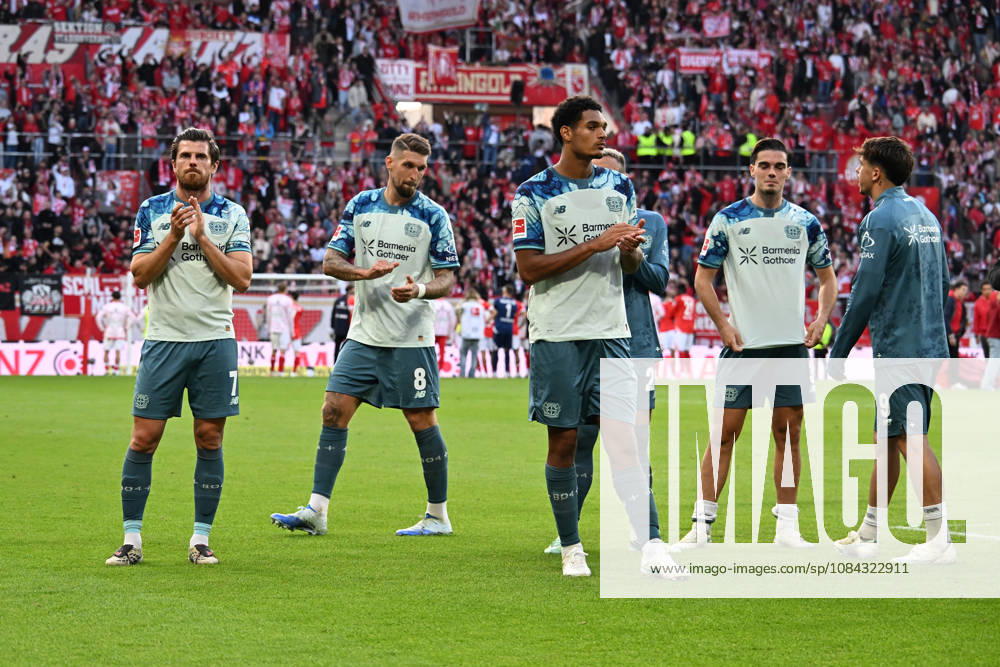 Fussball 1.Bundesliga, FSV Mainz 05 - Bayer 04 Leverkusen v.l. Jubel, Freude über den Sieg Mainz