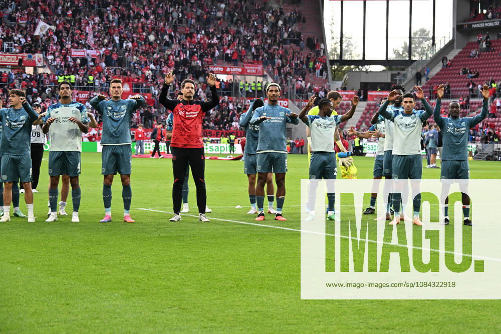 Fussball 1.Bundesliga, FSV Mainz 05 - Bayer 04 Leverkusen v.l. Jubel, Freude über den Sieg Mainz