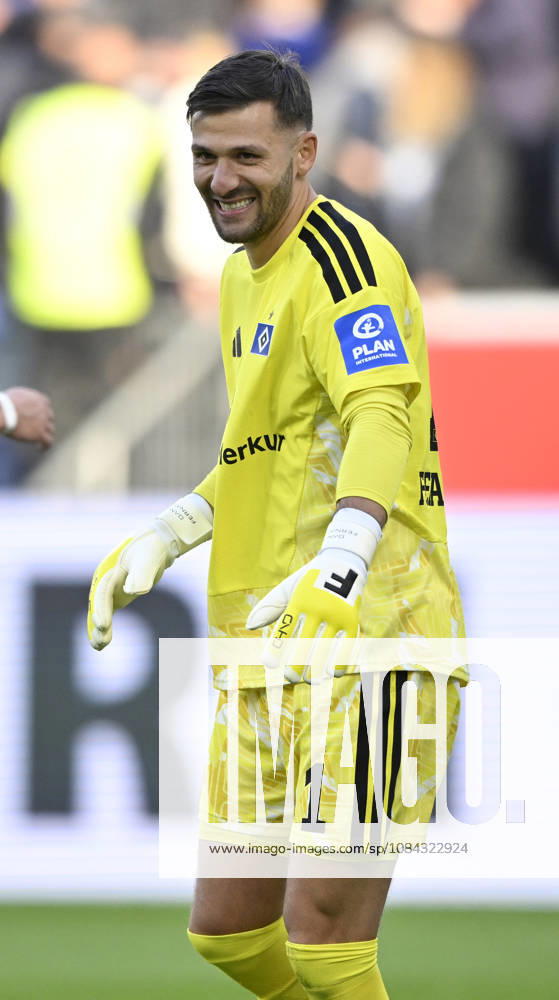 Nach Spielende: Schlussjubel, Freude, Glueck, Jubel Torwart Daniel Heuer Fernandes Hamburger SV HSV (01) TSG 1899 Hoffenheim vs Hamburger SV HSV 10.10.2026 DFL REGULATIONS PROHIBIT ANY USE OF PHOTOGRAPHS AS IMAGE SEQUENCES AND OR QUASI-VIDEO TSG 1899 Hoffenheim vs Hamburger SV HSV