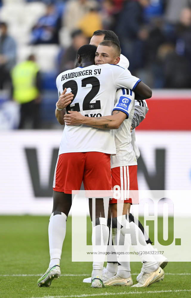 Nach Spielende: Schlussjubel, Freude, Glueck, Jubel Miro Muheim Hamburger SV HSV (28) Kofi Amoako Hamburger SV HSV (22) TSG 1899 Hoffenheim vs Hamburger SV HSV 10.10.2026 DFL REGULATIONS PROHIBIT ANY USE OF PHOTOGRAPHS AS IMAGE SEQUENCES AND OR QUASI-VIDEO TSG 1899 Hoffenheim vs Hamburger SV HSV