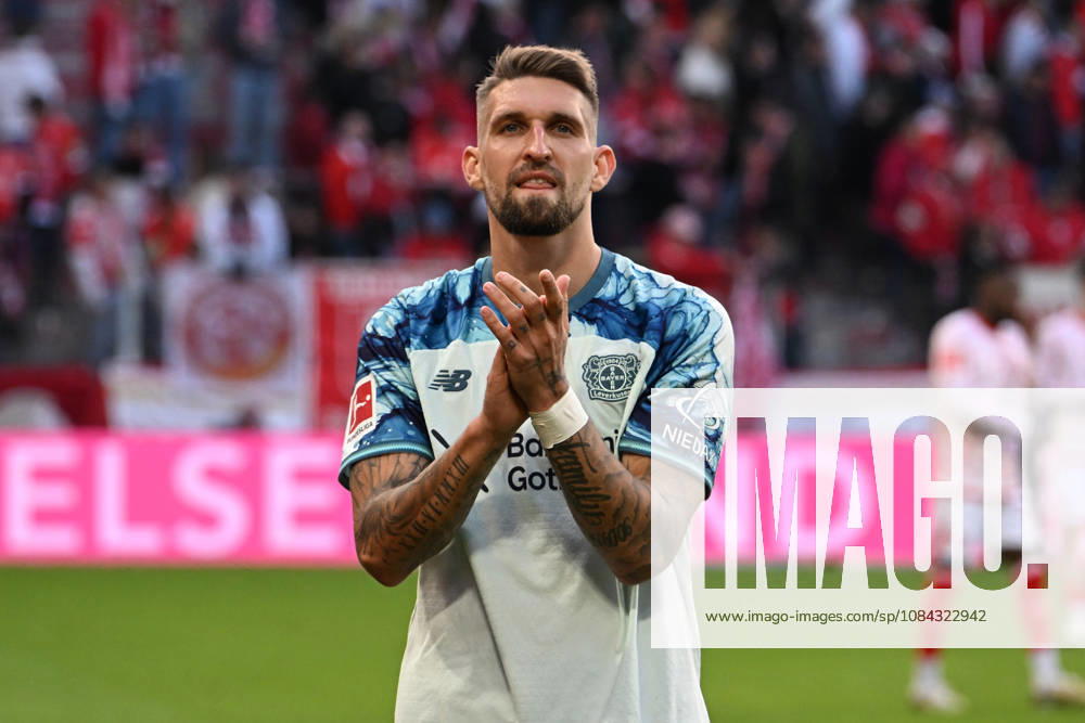 Fussball 1.Bundesliga, FSV Mainz 05 - Bayer 04 Leverkusen v.l. Jubel, Freude über den Sieg Robert Andrich (Bayer 04 Leverkusen) Mainz