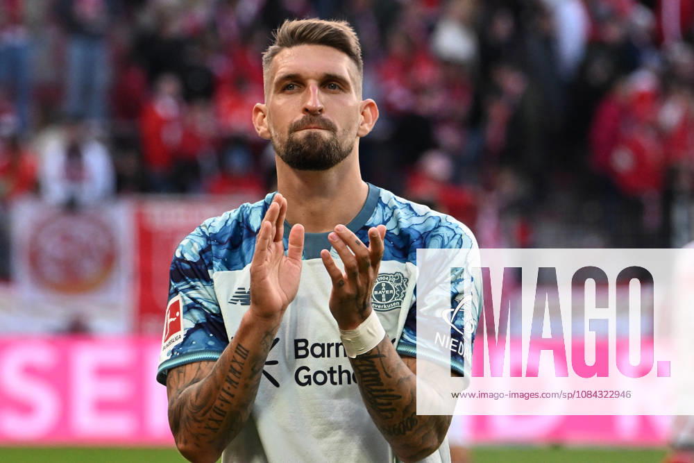 Fussball 1.Bundesliga, FSV Mainz 05 - Bayer 04 Leverkusen v.l. Jubel, Freude über den Sieg Robert Andrich (Bayer 04 Leverkusen) Mainz