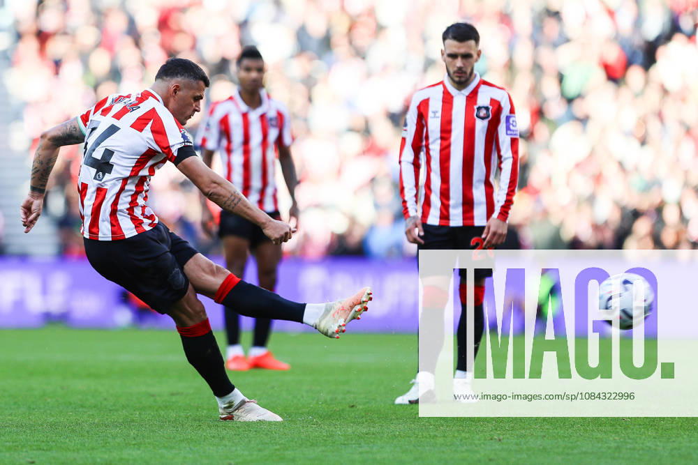 SUNDERLAND, ENGLAND, OCTOBER 10: Granit Xhaka of Sunderland AFC takes a shot from a free kick during a Premier League 2026-27 match between Sunderland AFC and Brighton & Hove Albion at the Stadium of Light on October 10, 2026 in Sunderland, England. (Photo by Zach Forster Sports Press Photo)
