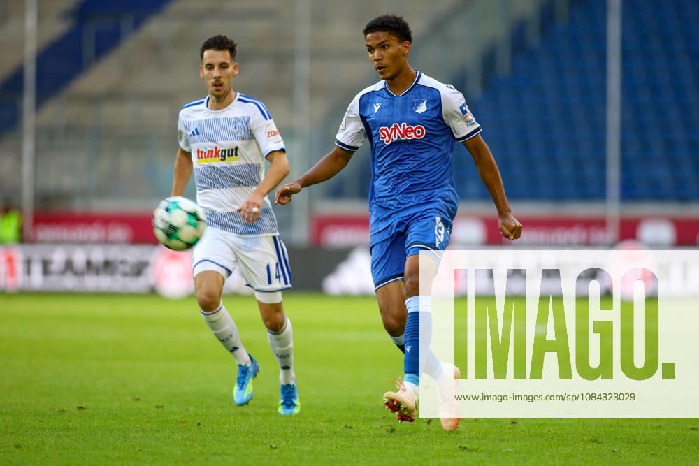 GER, Fussball, Herren, 3. Liga, Saison 2026 2027, MSV Duisburg - TSG Hoffenheim II Tristan Spranger (TSG II) in Aktion am Ball, Einzelaktion