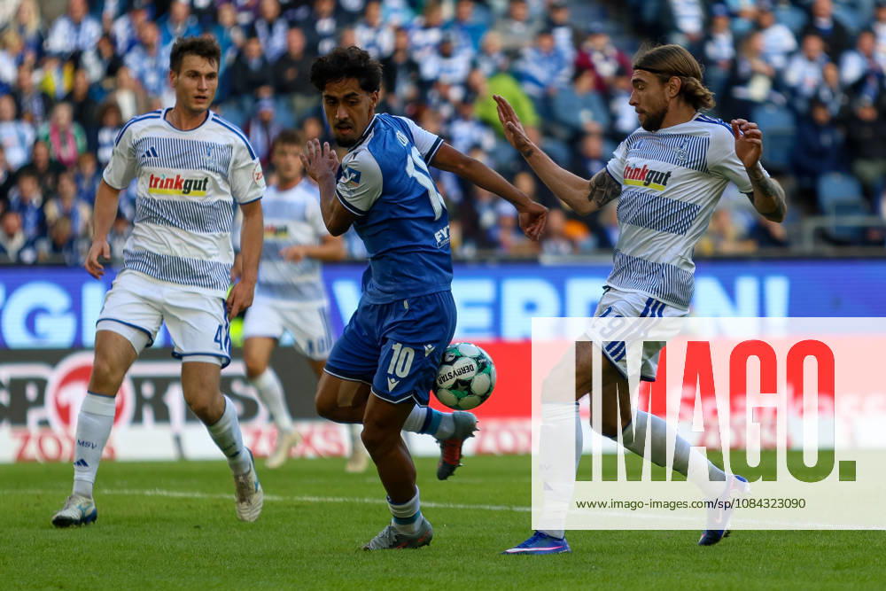 GER, Fussball, Herren, 3. Liga, Saison 2026 2027, MSV Duisburg - TSG Hoffenheim II Yasin Zor (TSG II) und Joshua Bitter (MSV) im Kampf um den Ball