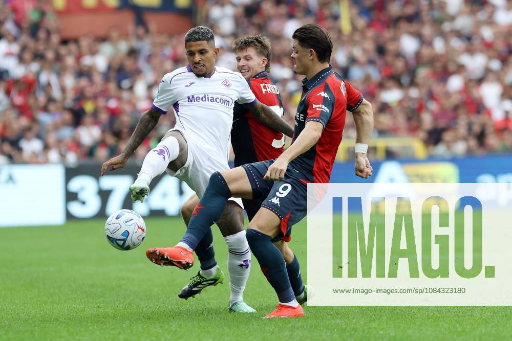 Foto IPP ACGE Genova 10 10 2026 Campionato Serie A 2025 2026 Genoa-Fiorentina nella foto: Domilson Cordeiro Dos Santos Dodo, Morten Wetche Frendrup,Vitor Manuel Carvalho Oliveira Vitinha Italy Photo Press World Copyright Genova italy Italia ITALY