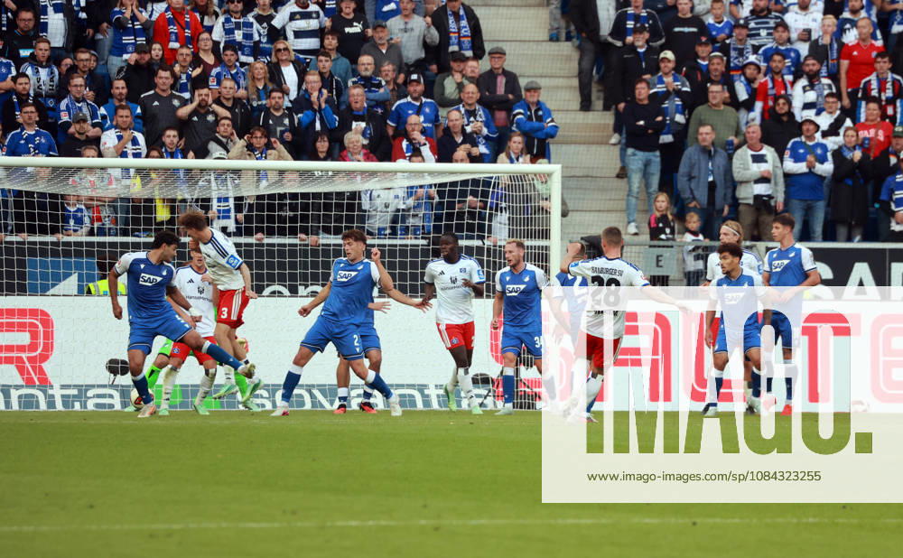 TSG 1899 Hoffenheim - Hamburger SV Deutschland, Sinsheim, 10.10.2026, Fussball, Bundesliga, Saison 2026 2027, TSG 1899 Hoffenheim - Hamburger SV: Miro Muheim (Hamburger SV); Tor 2:3 Muheim.