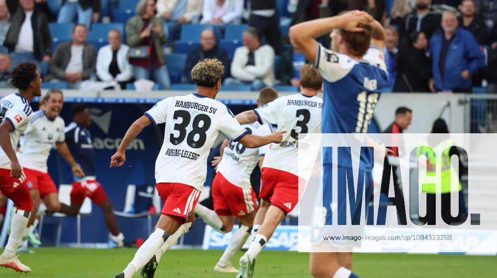 Fussball 1.Bundesliga, TSG 1899 Hoffenheim - Hamburger SV v.l. Torjubel nach dem Tor zum celebrating the goal celebrate 2:3 durch Miro Muheim (Hamburger SV) Sinsheim