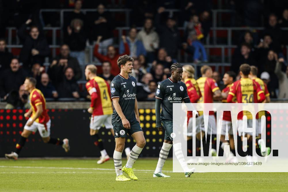 DEVENTER - Bas Kuipers of Sparta Rotterdam, Isaac Babadi of Sparta Rotterdam (lr) react after the 1-1 draw during the Dutch Eredivisie match between Go Ahead Eagles and Sparta Rotterdam at De Adelaarshorst on October 10, 2026 in Deventer, the Netherlands. BART STOUTJESDIJK ANP Eredivisie 2026 27 ANPxSportx IVx 572032039 originalFilename: 572032039