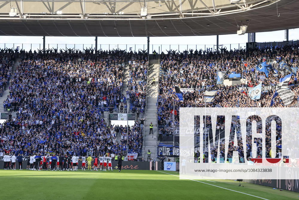 Hamburger SV nach dem Spiel bei den Fans , Deutschland, Fussball, 1. Bundesliga, 5.Spieltag, 2026 2027, TSG Hoffenheim vs. Hamburger SV, 10.10.2026, Sinsheim SNP Arena Deutschland