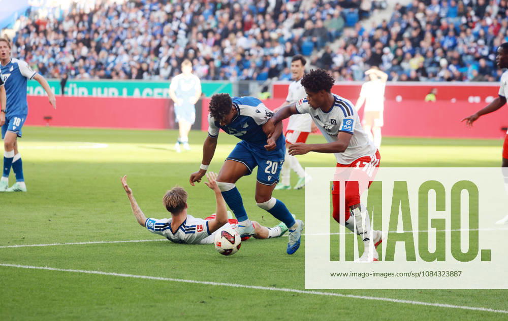 TSG 1899 Hoffenheim - Hamburger SV Deutschland, Sinsheim, 10.10.2026, Fussball, Bundesliga, Saison 2026 2027, TSG 1899 Hoffenheim - Hamburger SV: v.l. Bambase Conte (TSG 1899 Hoffenheim), Warmed Omari (Hamburger SV).