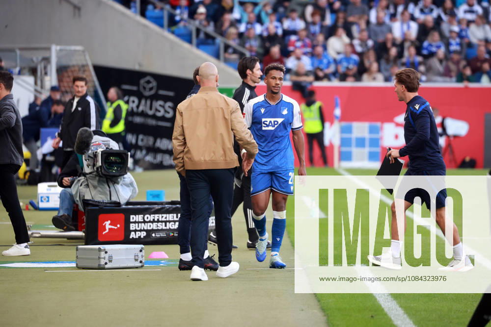 TSG 1899 Hoffenheim - Hamburger SV Deutschland, Sinsheim, 10.10.2026, Fussball, Bundesliga, Saison 2026 2027, TSG 1899 Hoffenheim - Hamburger SV: v.l. Christian Ilzer (Trainer TSG 1899 Hoffenheim), Bambase Conte (TSG 1899 Hoffenheim).