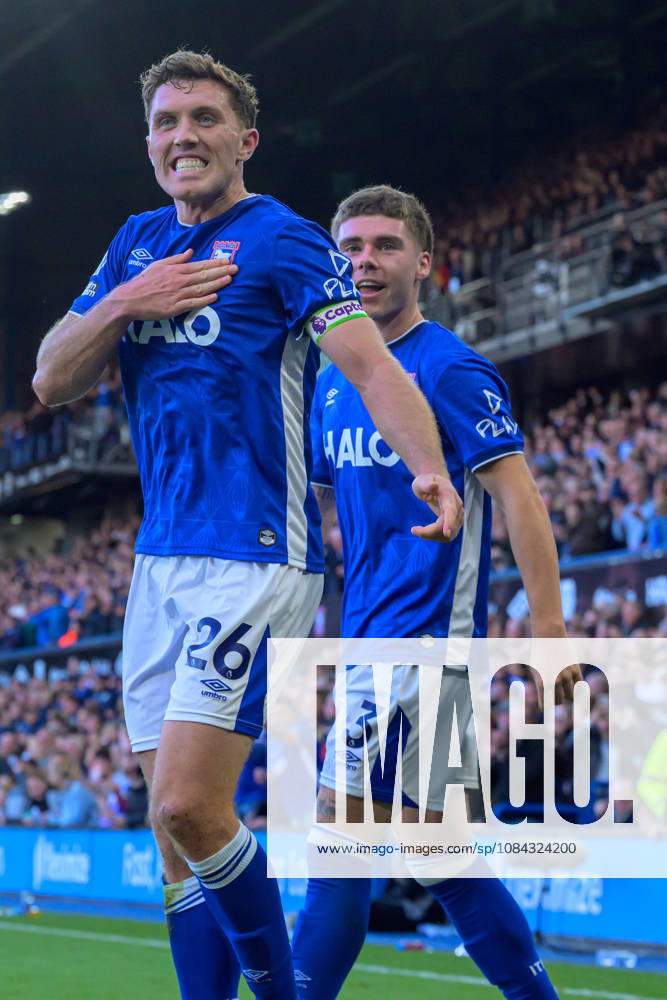 IPSWICH, ENGLAND OCTOBER 10 - Dara O Shea of Ipswich Town celebrating scoring the team s second goal during the Premier League game between Ipswich Town and Fulham at Portman Road on October 10, 2026 in Ipswich, England. (Photo by Keeran Marquis Sports Press Photo)