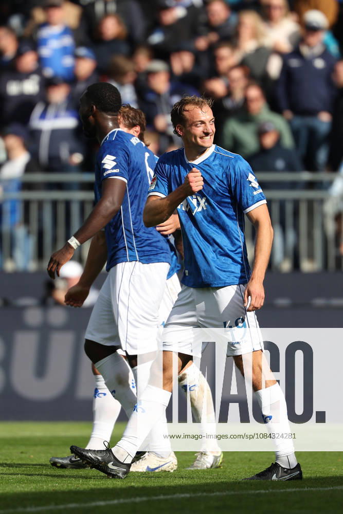 2026.10.10 Fussball 2.Bundesliga SV Darmstadt 98 - Energie Cottbus v.l., Fynn Luca Lakenmacher (SV Darmstadt 98) seen celebrating after scoring goal to 3:1