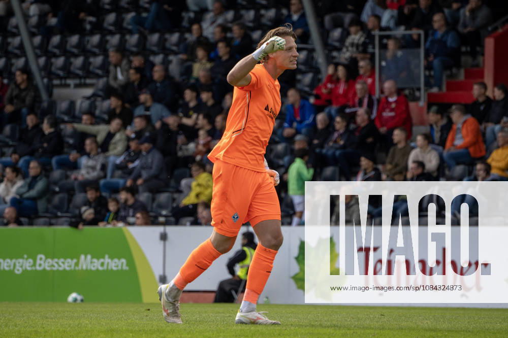 Fussball 3.Liga, SG Sonnenhof Grossaspach - SV Waldhof Mannheim v.l. Thijmen Joel Sander Nijhuis (SV Waldhof Mannheim) Jubelt nach dem 1:2 Aspach