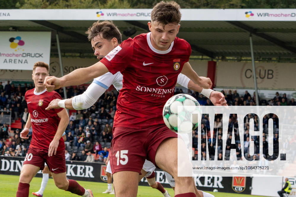 Fussball 3.Liga, SG Sonnenhof Grossaspach - SV Waldhof Mannheim v.l. Zweikampf zwischen Antonis Aidonis (SG Sonnenhof Großaspach) und Lukas Klünter (SV Waldhof Mannheim) Aspach