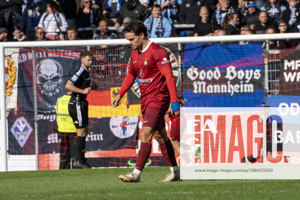 Fussball 3.Liga, SG Sonnenhof Grossaspach - SV Waldhof Mannheim v.l. Niklas Pöllex (SG Sonnenhof Großaspach) Aspach