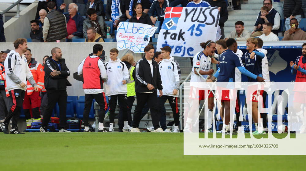 Fussball 1.Bundesliga, TSG 1899 Hoffenheim - Hamburger SV v.l. Merlin Polzin Trainer (Hamburger SV) Mannschaft, Spieler, jubeln nach Spielende, Team, Player, celebrate at the end of the match Sinsheim
