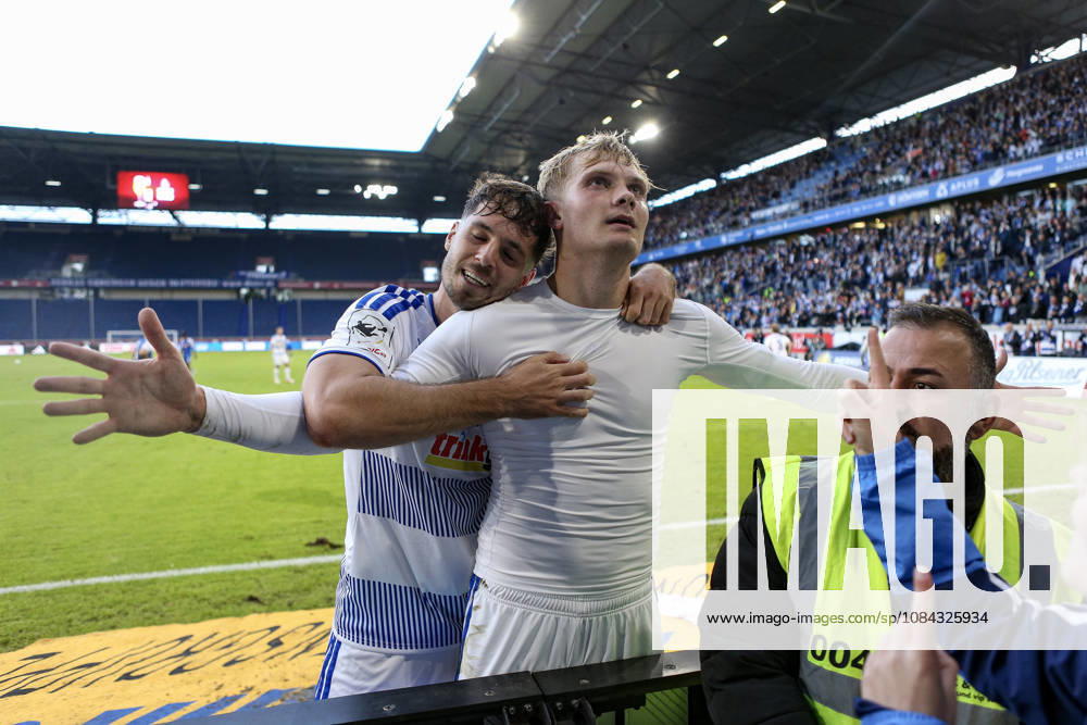 GER, Fussball, Herren, 3. Liga, Saison 2026 2027, MSV Duisburg - TSG Hoffenheim II Peter Remmert (Duisburg) Torjubel, jubelt mit seiner Mannschaft nach dem Treffer zum 3:2 mit Tobias Fleckstein (Duisburg) Duisburg schauinsland-reisen-Arena Nordrhein-Westfalen Deutschland