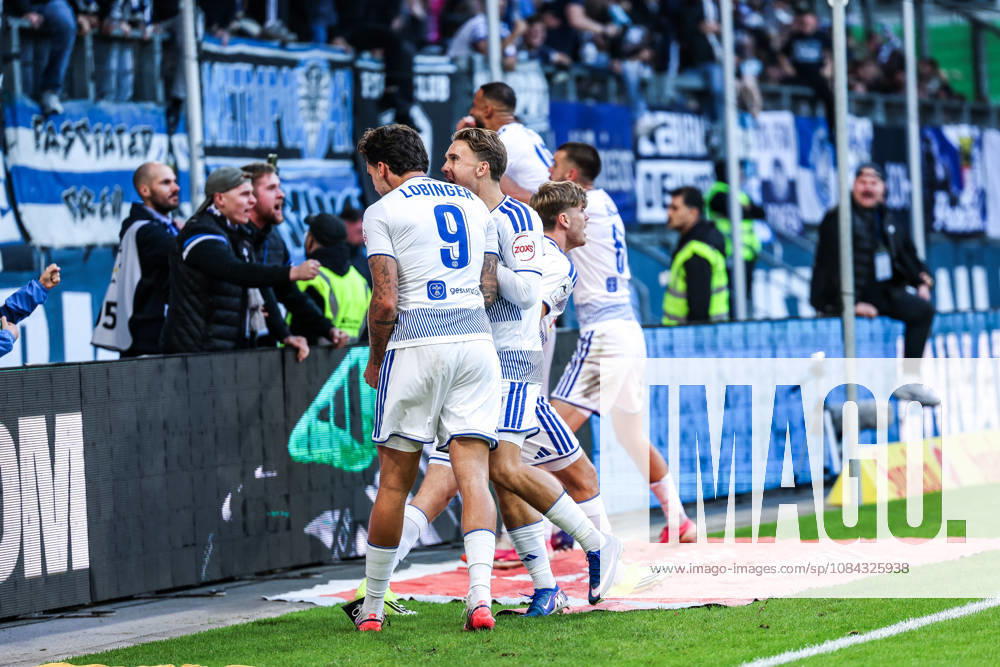 Fussball, 3.Liga Saison 2026 2027 8.Spieltag MSV Duisburg - TSG 1899 Hoffenheim II 10.10.2026, schauinsland-reisen-arena Torjubel MSV Duisburg nach dem Tor zum 2-2 Ausgleich durch Peter Remmert (MSV Duisburg, 39) die Spieler freuen sich Duisburg schauinsland-reisen-arena Nordrhein-Westfalen Deutschland