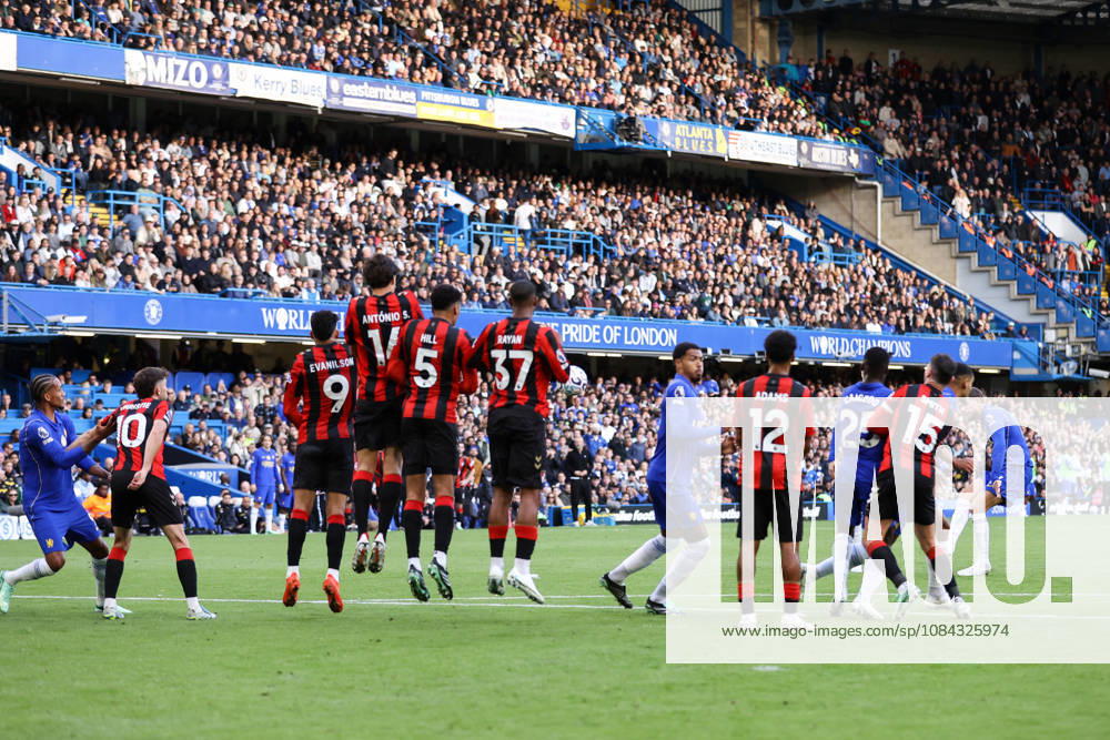 Chelsea v Bournemouth 10 October 2026, London - Premier League Football - Chelsea v Bournemouth - Jordan Henderson of Chelsea scores their fifth goal from a free kick - Photo: Jacques Feeney Offside. London UK