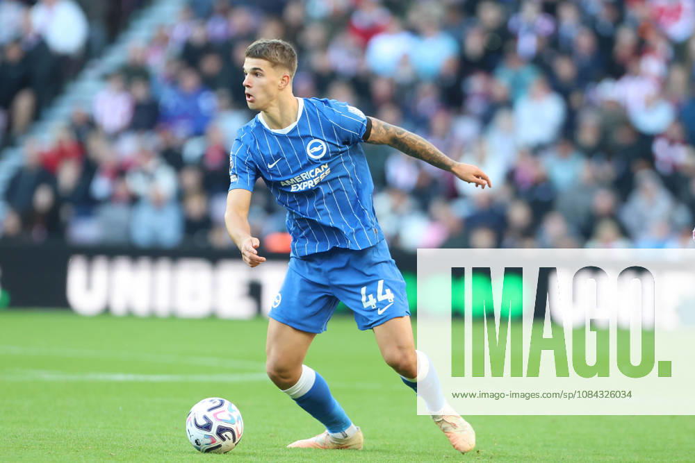 10th October 2026; Stadium of Light, Sunderland, England; Premier League Football, Sunderland versus Brighton and Hove Albion; Luka Vuskovic of Brighton and Hove Albion on the ball DavexLofthouse