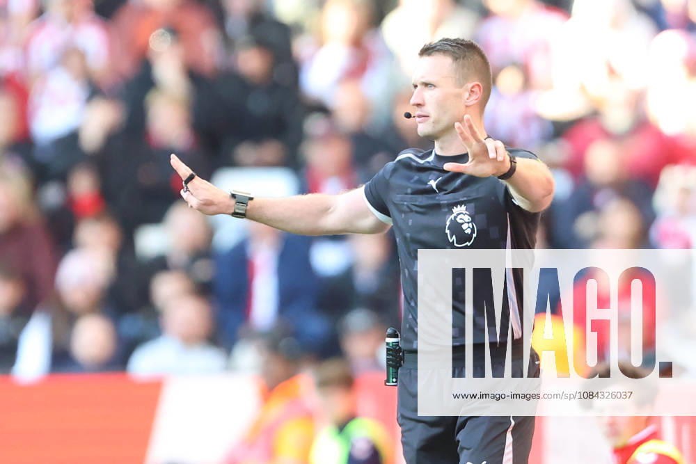10th October 2026; Stadium of Light, Sunderland, England; Premier League Football, Sunderland versus Brighton and Hove Albion; the referee VAR decision DavexLofthouse
