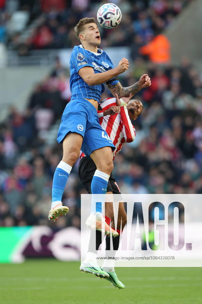 10th October 2026; Stadium of Light, Sunderland, England; Premier League Football, Sunderland versus Brighton and Hove Albion; Luka Vuskovic of Brighton and Hove Albion heads the ball DavexLofthouse