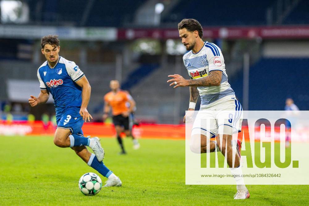 Fußball 3.Liga MSV Duisburg - TSG Hoffenheim II am 10.10.26 in der Schauinsland-Reisen Arena in Duisburg Lex Tyger Lobinger ( Duisburg ) Duisburg