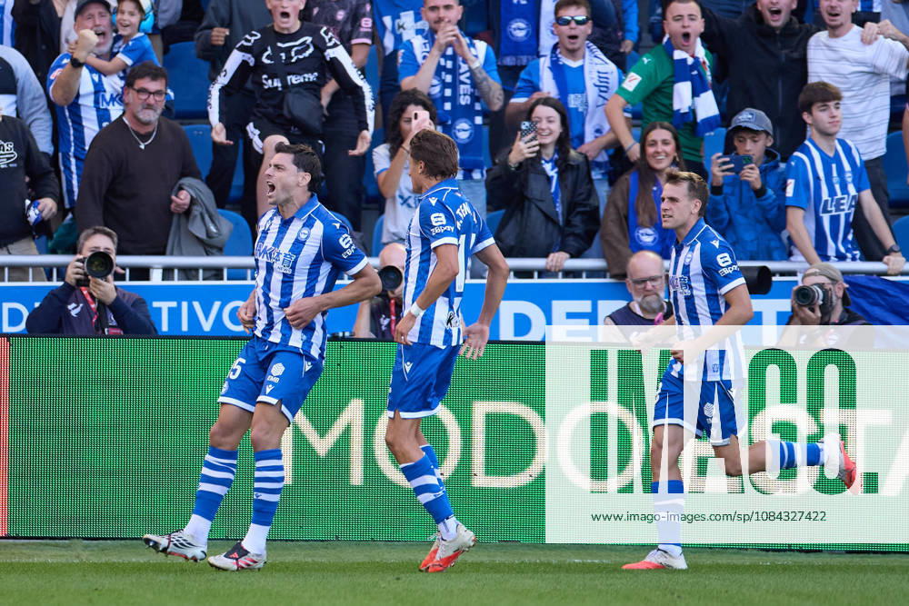 Lucas Boye of Deportivo Alaves celebrates after scoring the team s first goal during the LaLiga EA Sports match between Deportivo Alaves and Atletico de Madrid at Mendizorrotza on October 10, 2026, in Vitoria, Spain. Vitoria Spain - ZUMAa181 20261010_zaa_a181_049